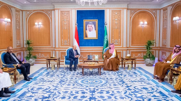Yemeni Presidential Leadership Council meets with Saudi Crown Prince
