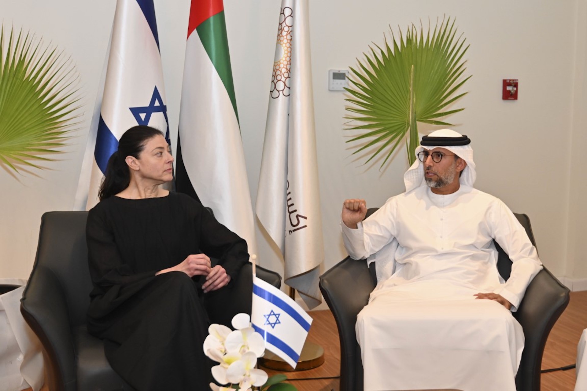 The UAE and Israel sign an MOU for maritime transportation cooperation