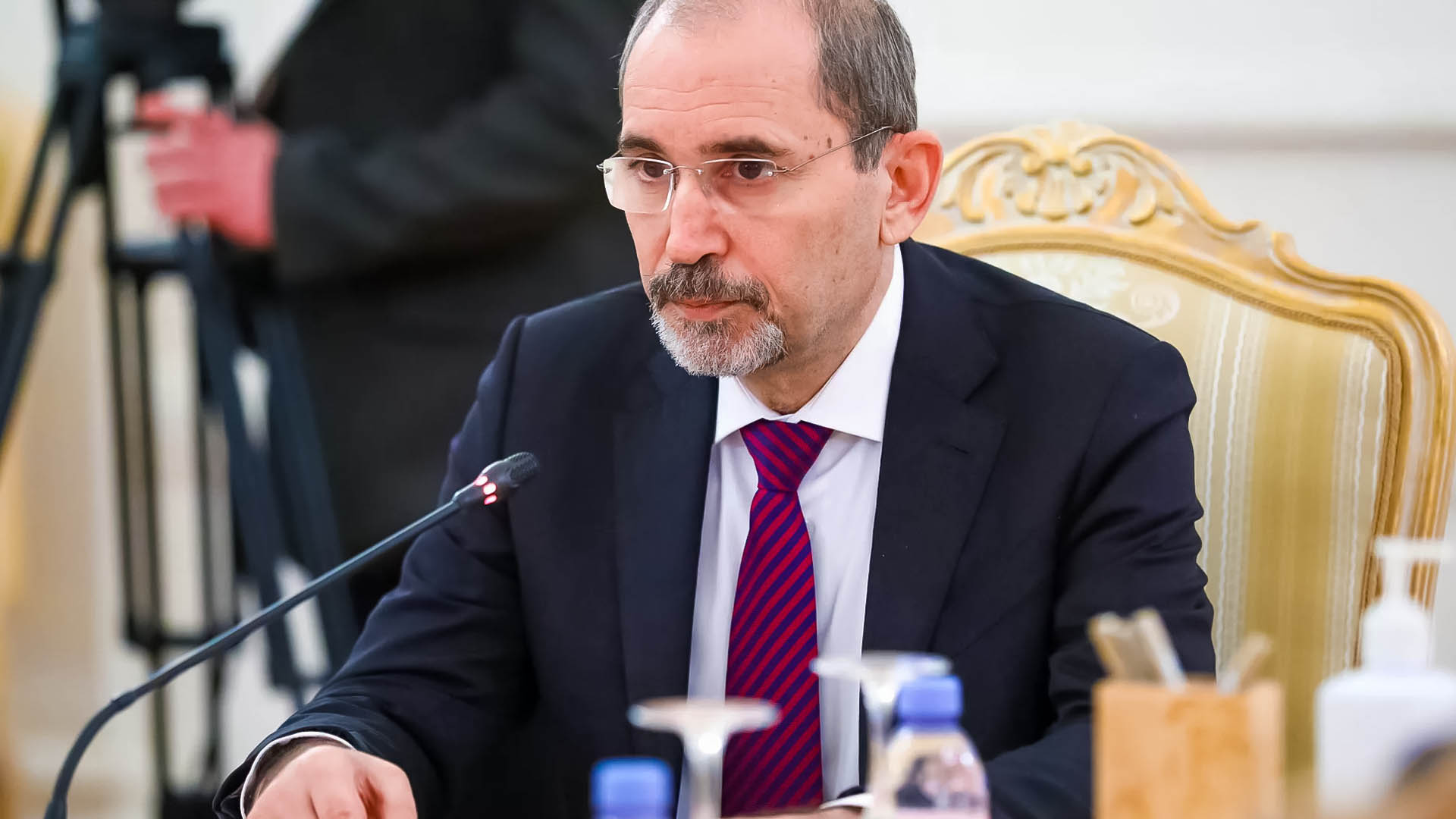 Safadi urges concrete steps to address the effects of the Ukraine crisis