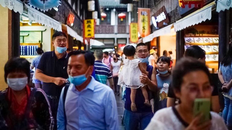 Chengdu locks down 21.2 million people in fight against COVID-19
